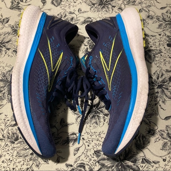 BROOKS Sz 10 Glycerin 19  Running Sneakers - Picture 12 of 13